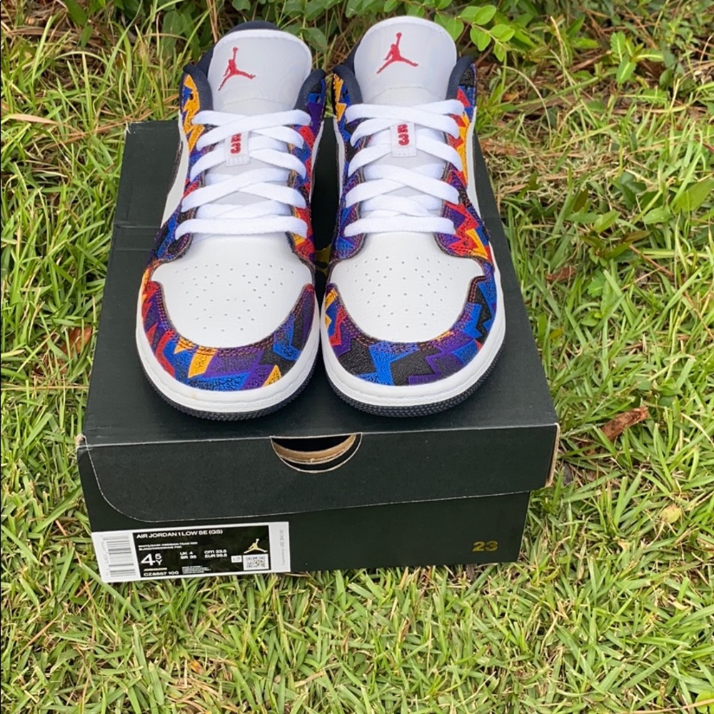 Air Jordan 1 Low SE (Girls)